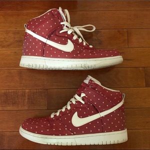 Nike Women’s Dunk High ‘Valentines Day’